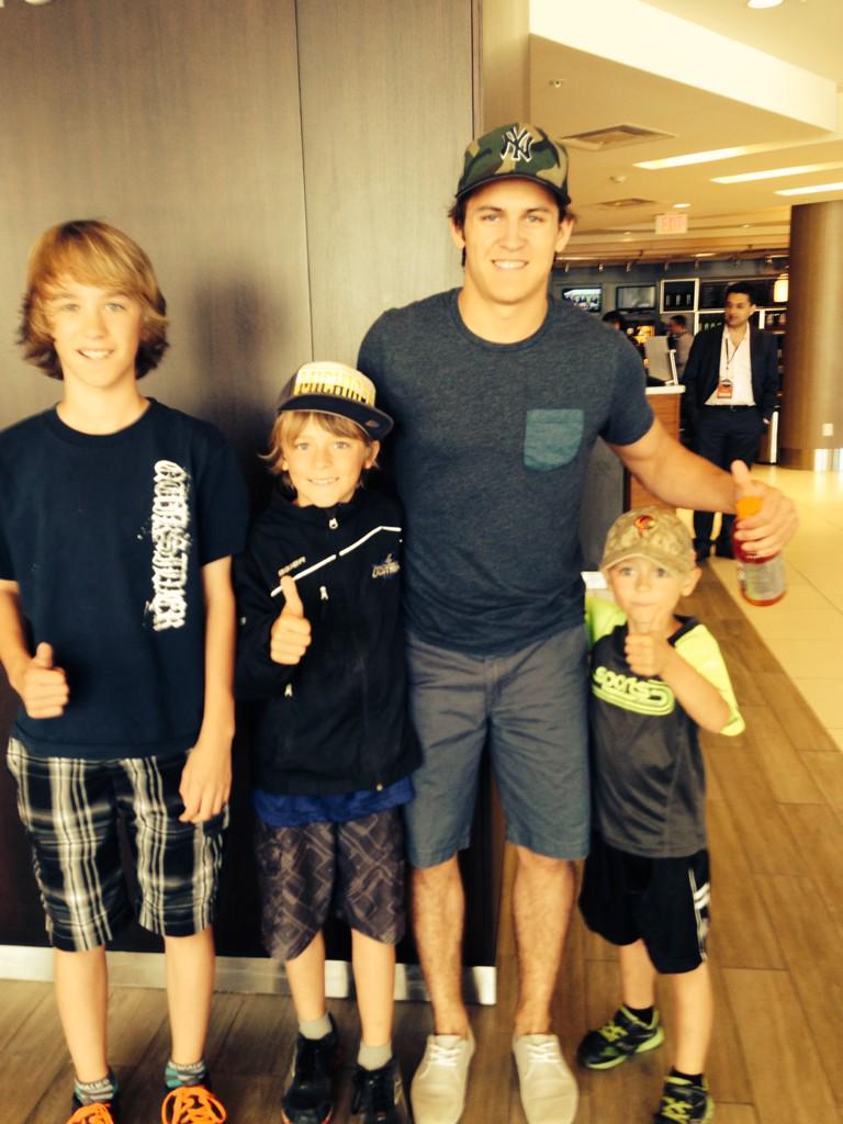 DoctorJody's tweet photo. Bumped into @traviskonecny @NHL Combine. Impressive young man who took time out for a few young fans #SolidCharacter http://t.co/oeYqTz06l7