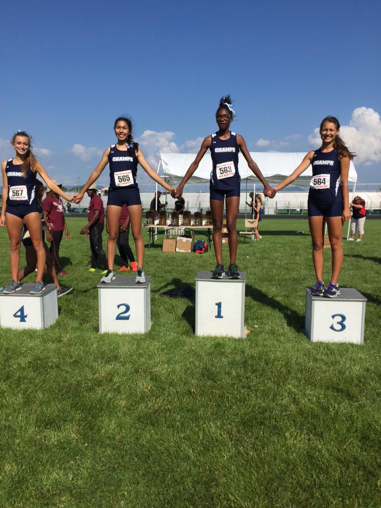 jordanmckinneyy's tweet photo. i'm so proud of our 4x4 team🏃👟💙#6thinthestate #allfreshmen  @aniahh_bryant @aryanatomlinson @calliemarie33 http://t.co/aUGIWCldYf