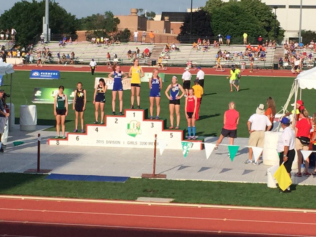 Congratulations to Claire Wiles and Emma Bower finishing 3rd and 2nd in the 3200m