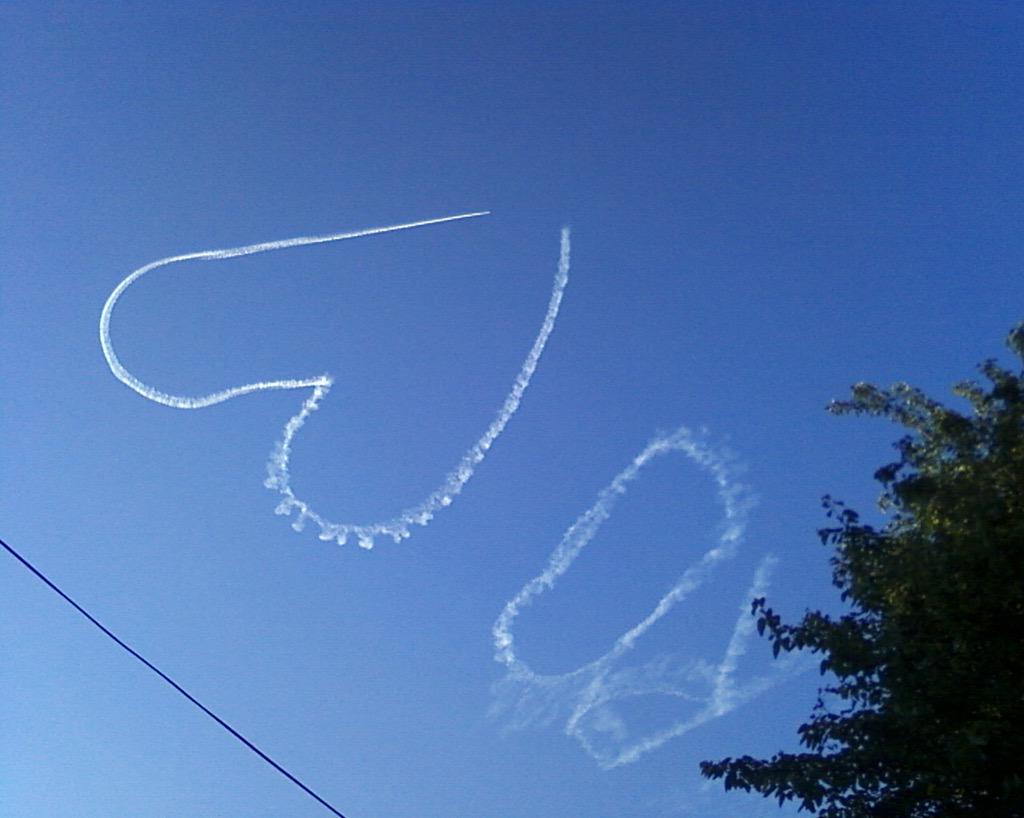 LevineGF's tweet photo. Apparently a skywriting #fail brooklyn. #whatdoesit mean? http://t.co/fJgcJLLbxG