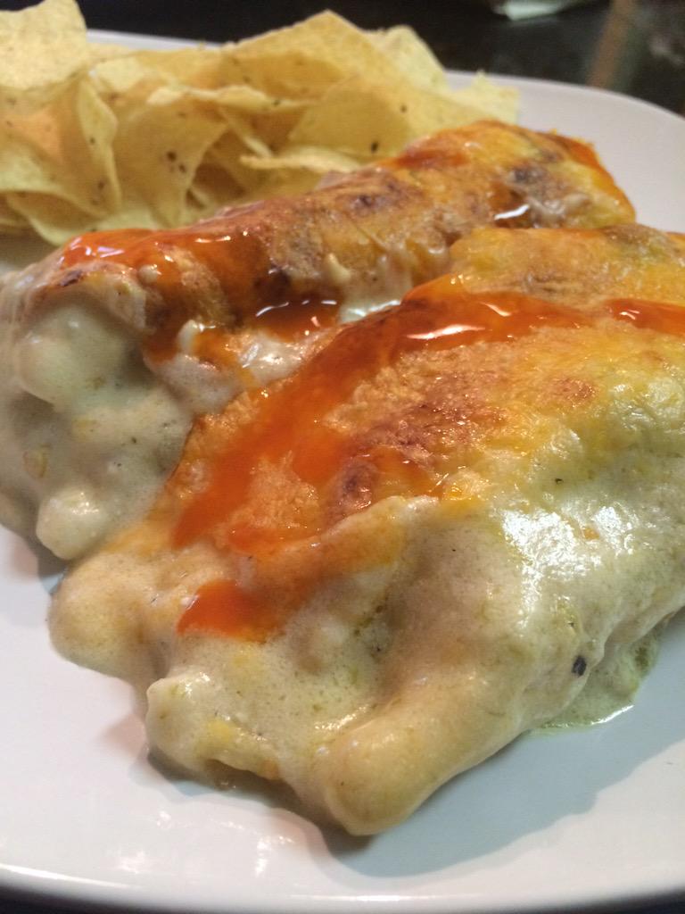 M_80lane's tweet photo. 😋😋😋How dare you make something this delicious @mandsmills !!!!  #shedidthethang #homemadeenchiladas #delicioso http://t.co/WJ3T7q1AID