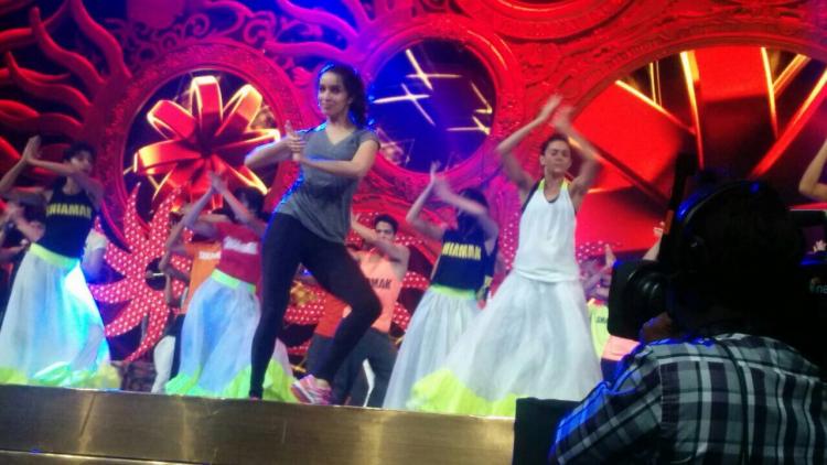 Shraddha Kapoor Daily tweet media