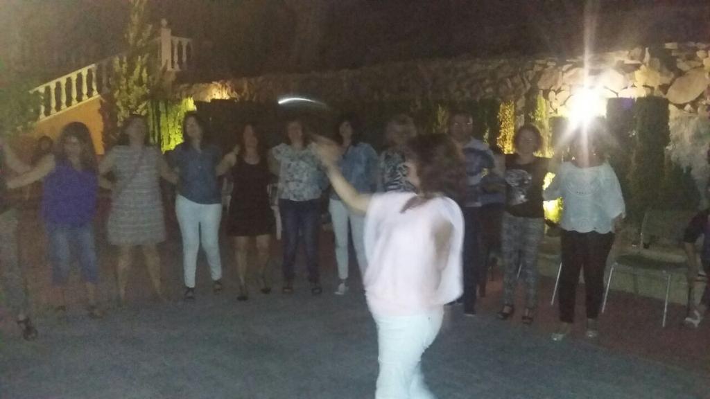 jupeta2's tweet photo. Amb la @CFestes2015 de soparet! Sou molt grans! Ànim que ja ho tenim ahi! http://t.co/DsIGFtY6Wq