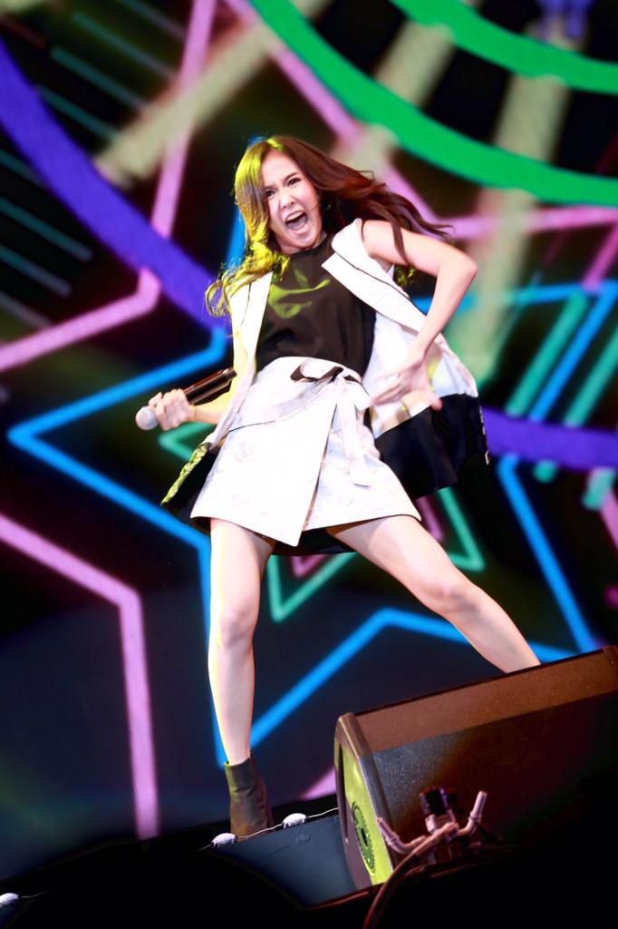 kaetonwan's tweet photo. @Nestaf9 @nestaf9_fc @NestAF9FC มันส์มากจริงๆๆน้องสาว #AFReuionconcert #nestaf9 http://t.co/gxQb3665rq