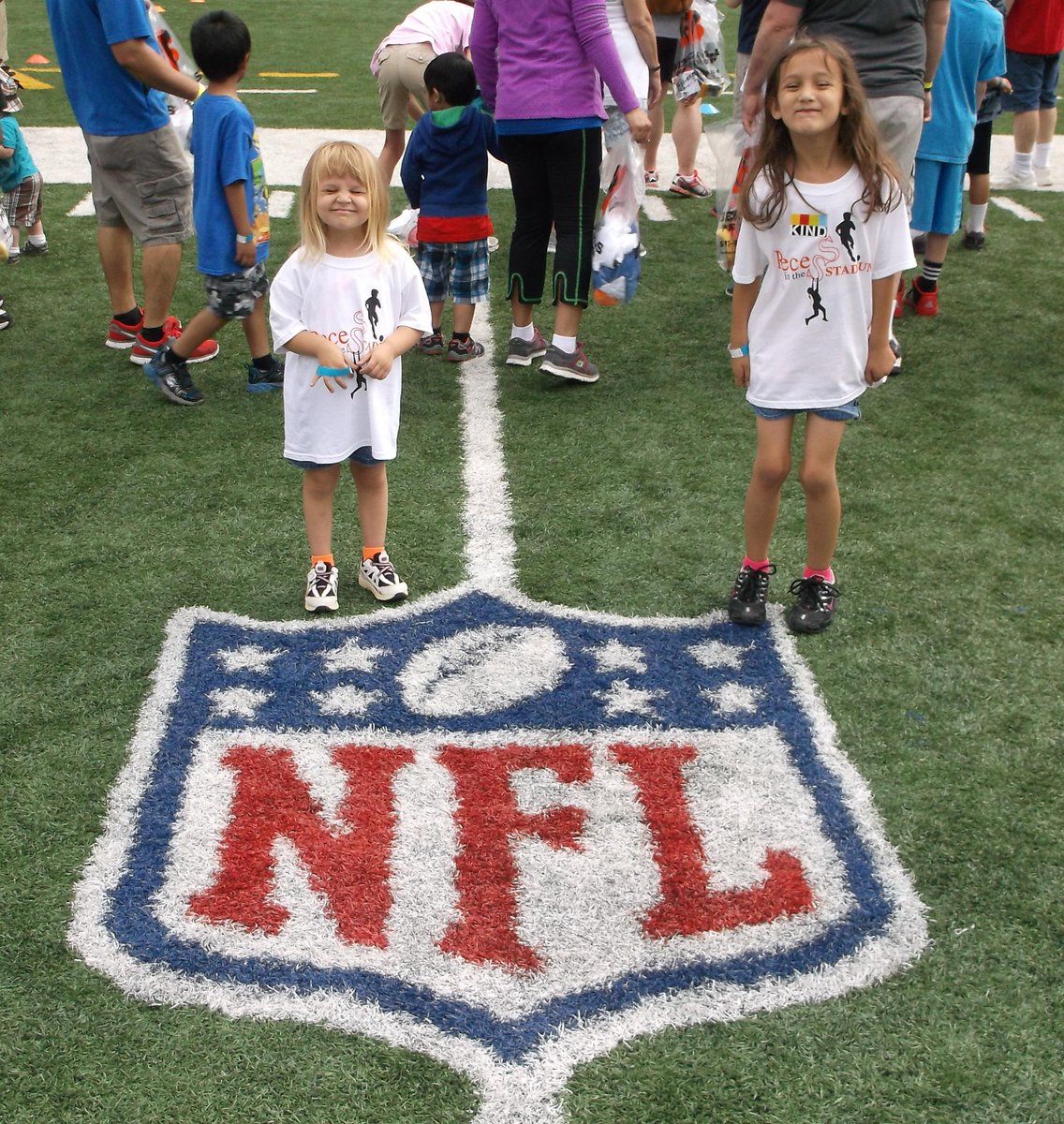 mystarlight22's tweet photo. Super Fun #RecessInTheStadium! Free event for #healthykids. #whodey #BENGALS #SummerinCincy http://t.co/JNXbCizWQR