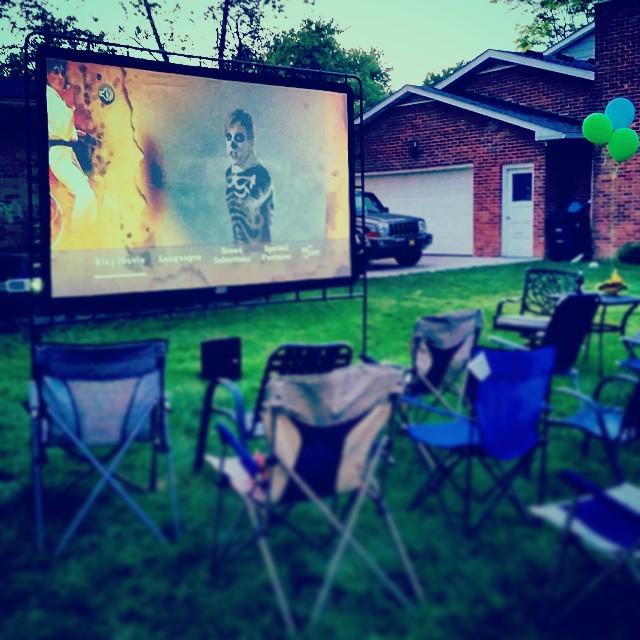 Getting ready for the movie #backyardmovienight #backyardmovie #birthdays #karatekid ift.tt/1G2Rg0P