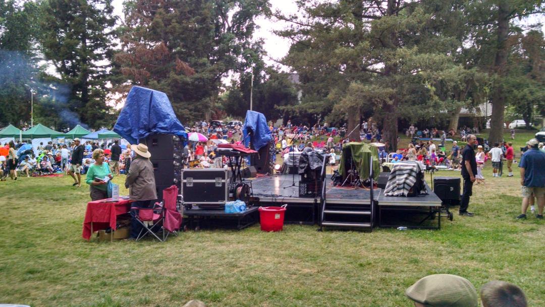 ChuckStingray's tweet photo. #raindelay #popsinthepark #eastsacramento http://t.co/vnwPsEvHOb