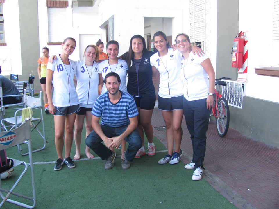 Kumaras2015's tweet photo. @Femfutbol_ros  lindo sabado...vamos kumaras! http://t.co/V7YMq6KL9R