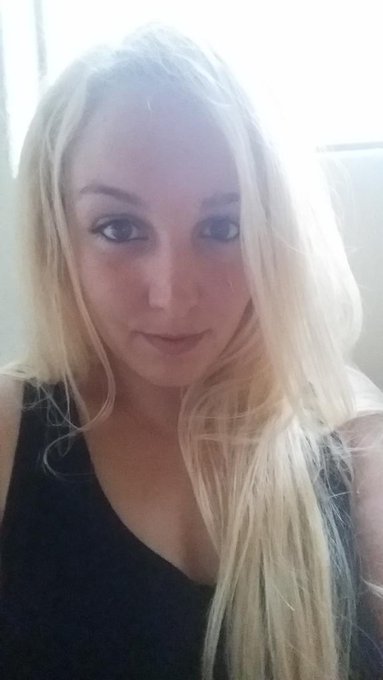 Time to go out http://t.co/dShmSD1ExA