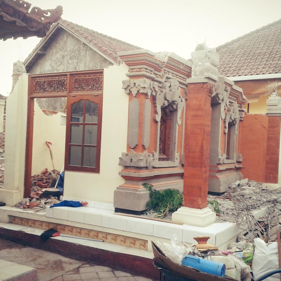 bongkar2 dulu, prepare istana buat keluarga kecil nanti😄