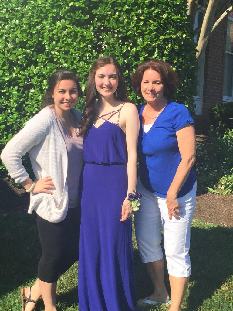 nicolelbeh's tweet photo. I better have blessed the prom after sending this many people off http://t.co/yuHrpGGELs