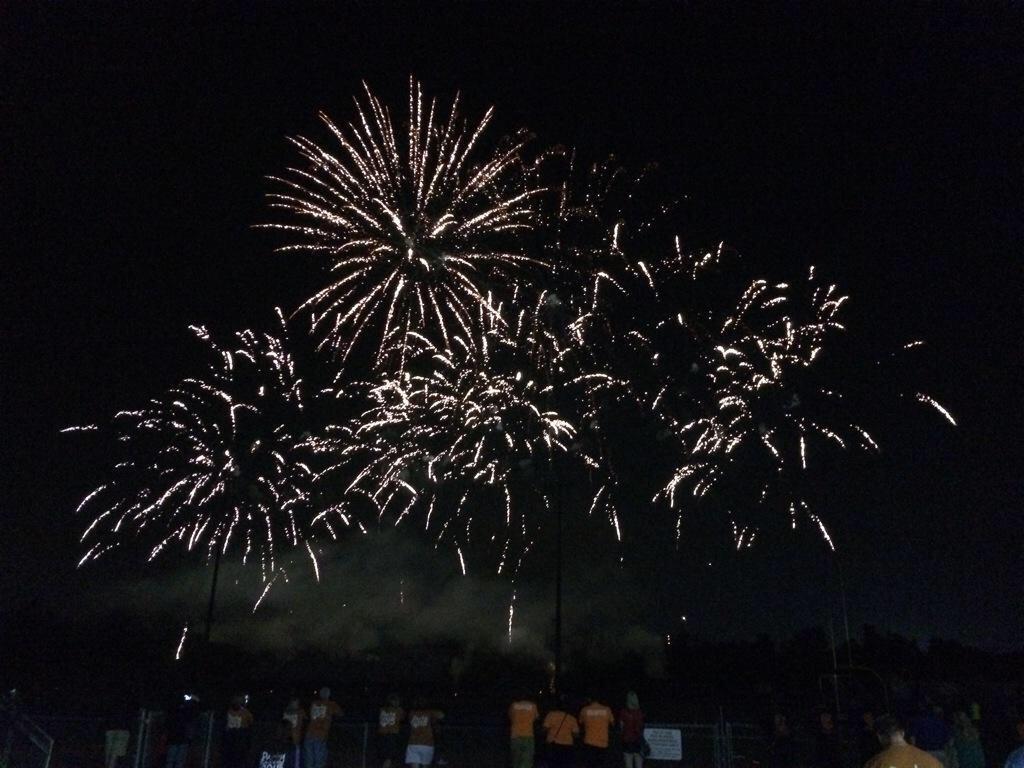 Harris_Mgmt's tweet image. FHC &quot;Party Central&quot; kicks off with a wonderful fireworks show!!  Congrats class of 2015!! #funtradition #FHCPride