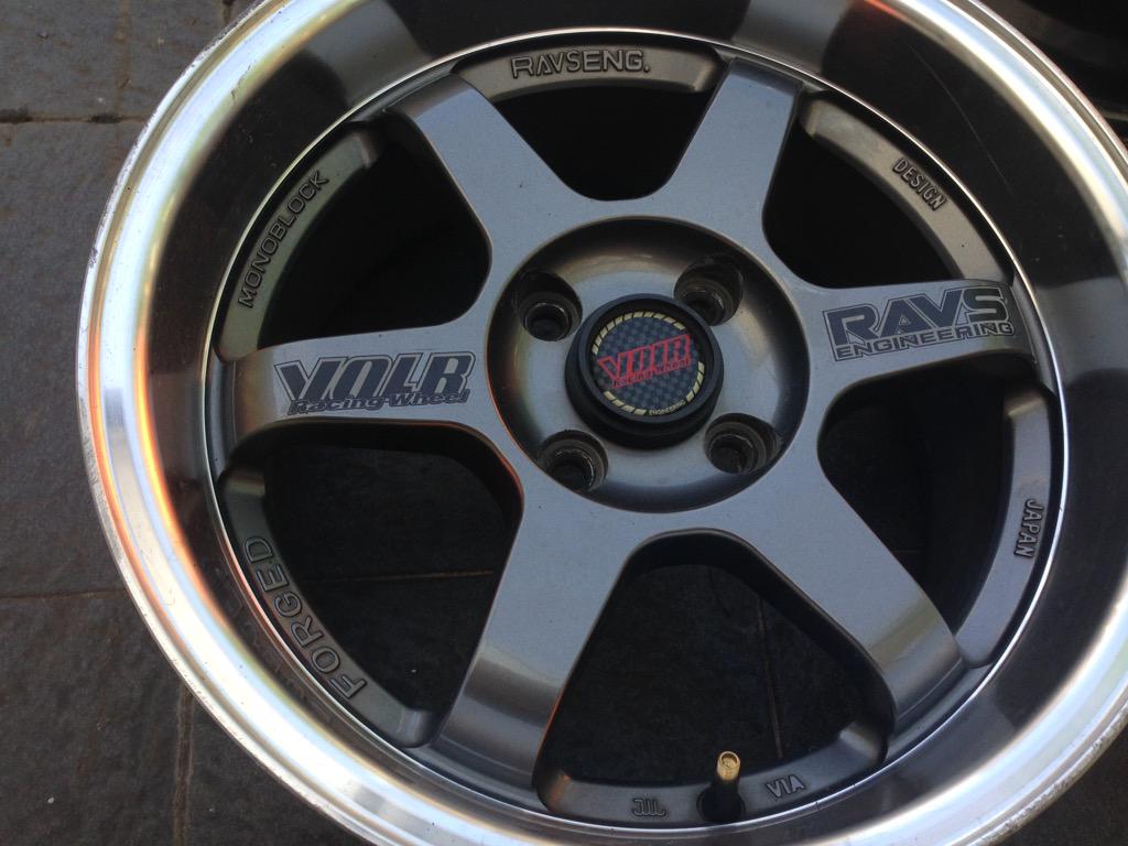 fredmarpa2591's tweet photo. FS: VolkRays TE37 R15 pcd 4x100 ET 2.5 Lebar 8rata, kondisi 90% no peang, made in japan. Minat? PM ajah (0811392591) http://t.co/ln7qbaqSts
