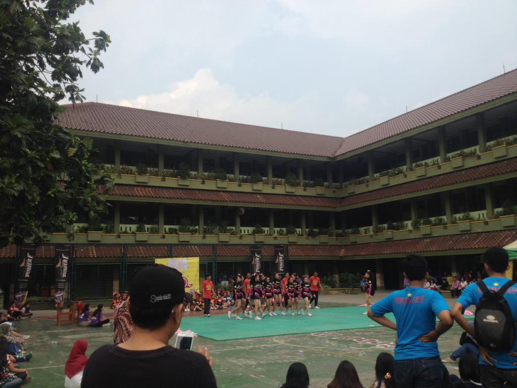 Penampilan cheerleader level 5 dari STROM, dukung terus team kebanggaan kamuu!!👯