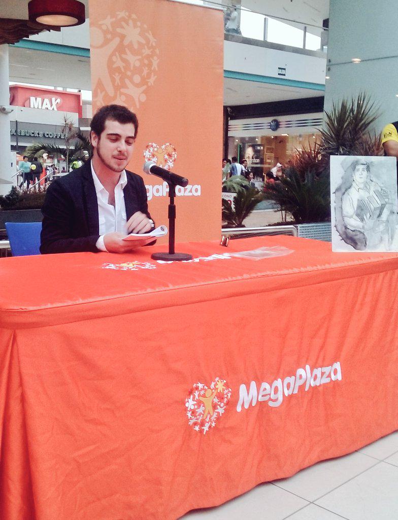 Fco_EmilioN's tweet photo. Hermosa tarde @EmilioNoguerol nos encantó escucharte y compartir contigo. #CDUPM http://t.co/agin1matnt
