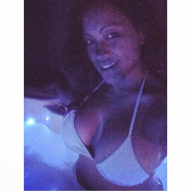 Hot tub pics from tonight. Now watching my #fiftyshadesofgrey blue ray &amp; having a glass of red http://t<a href="/tag/fiftyshadesofgrey"class="tags">#fiftyshadesofgrey</a>