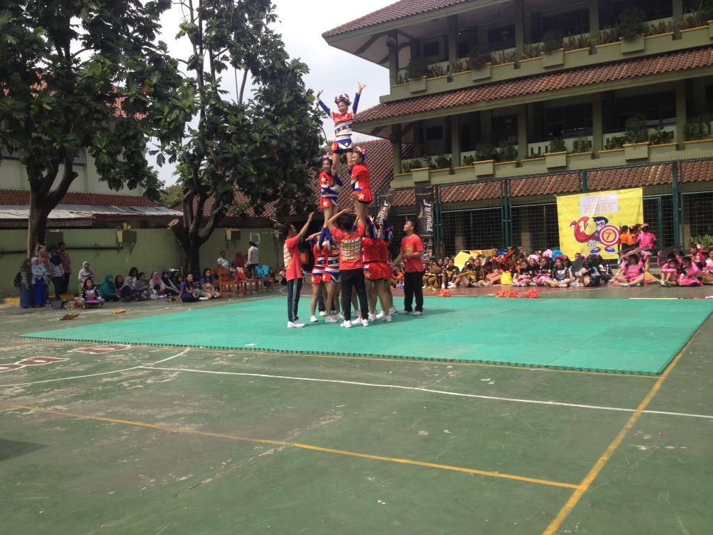 Penampilan terakhir cheerleaders level 6 dari QUINZ!! Selalu dukung team kebanggaanmu!!!👯🎉