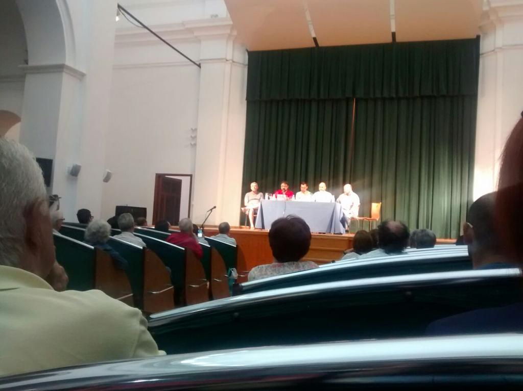 Ara mateix l'Auditori de gom a gom a l'Assemblea popular qe compartim amb Esquerra Unida #BiarTransparent #avantBiar