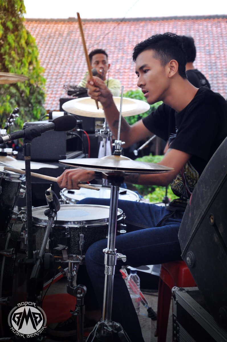 BeatBlasting Drummer kita @FachrySY On The Stage !
#SetDrum #SoundCheck #FreeSaleBand #BogorID #WeRock