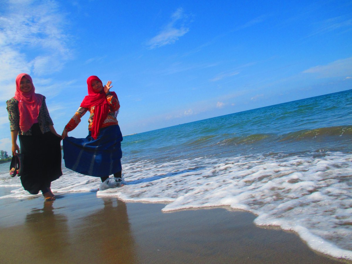 Aq_irra's tweet image. Ujong Blang - Lhoksemawe Bro.... DI Aceh, ada banyaaaakkk pantai indah....... #ExploreAceh