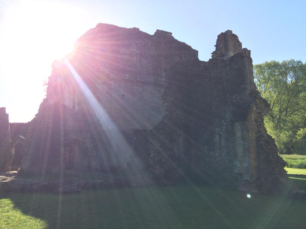 OllieFLJ's tweet photo. Pics from Minster Lovell Hall http://t.co/tg2YjysWUe