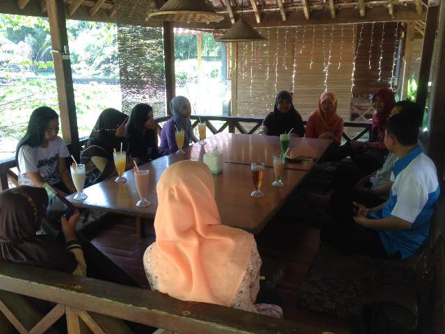 Alumni IPB Subang Berikan Pembekalan Kepada Mahasiswa Baru >>  kotasubang.com/5981/alumni-ip… cc <a href="/omdasubangipb/">Fokkus IPB</a> <a href="/ipbofficial/">IPB</a>