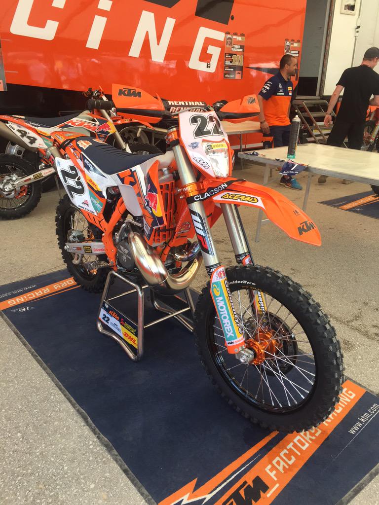 KTM_Racing's tweet photo. Blazusiak, Walker, Lettenbichler... KTM is Ready To Race Erzberg Red Bull Hare Scramble 2015! @erzbergrodeo http://t.co/GyM4hR6Zel