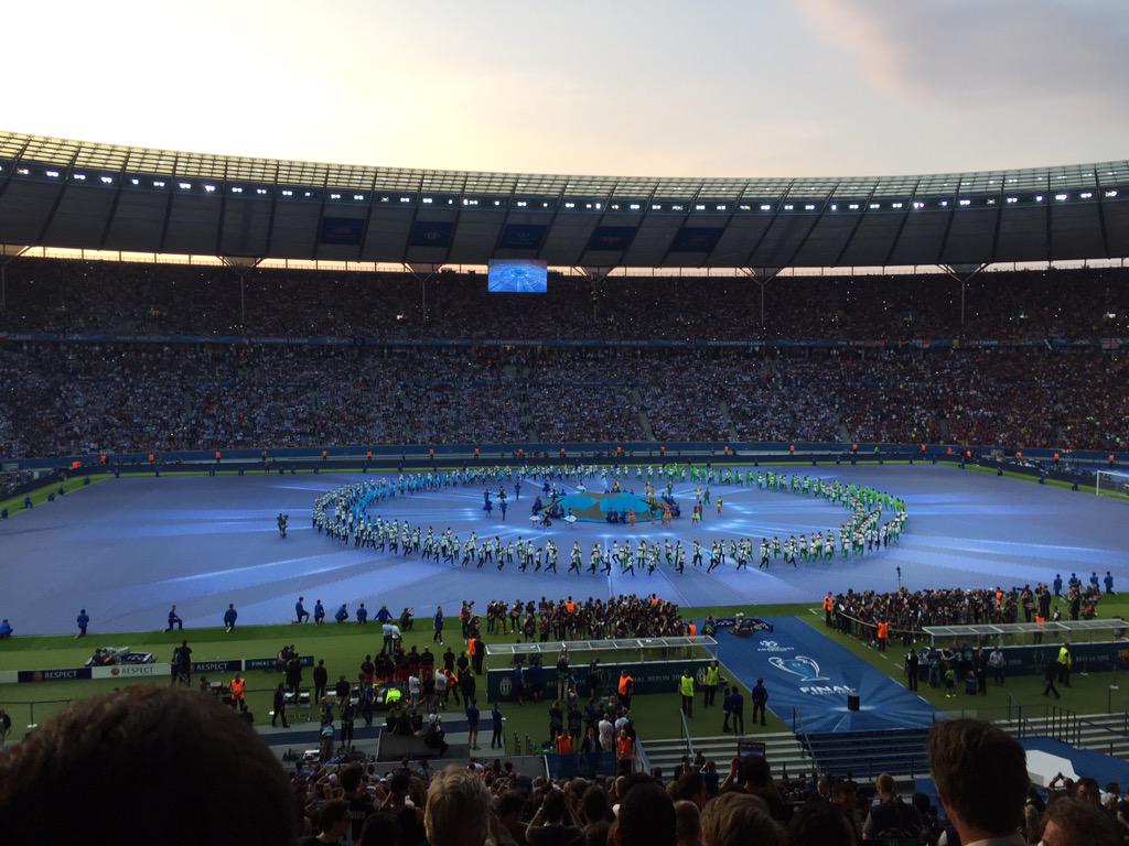 Spettacolo <a href="/ChampionsLeague/">UEFA Champions League</a> Onore ad una grande <a href="/juventusfc/">JuventusFC</a>, ammirazione per <a href="/FCBarcelona/">FC Barcelona</a>