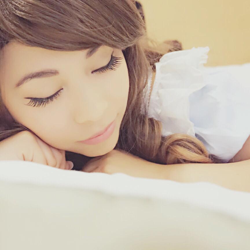 Dream6Catcher6's tweet photo. Down, down, down. There was nothing else to do, so Alice soon began talking again. http://t.co/nQdRxHuwmK
