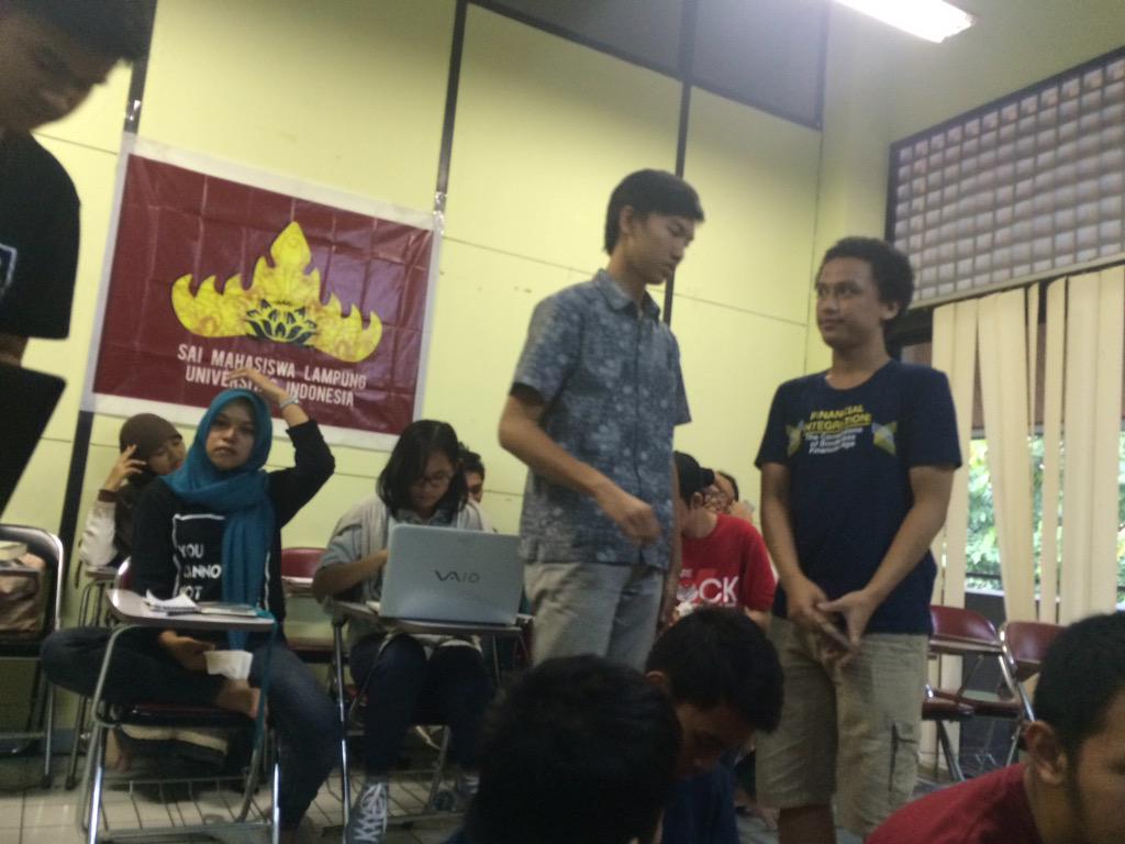 Keadaan floor menuju presentasi calon ketiga