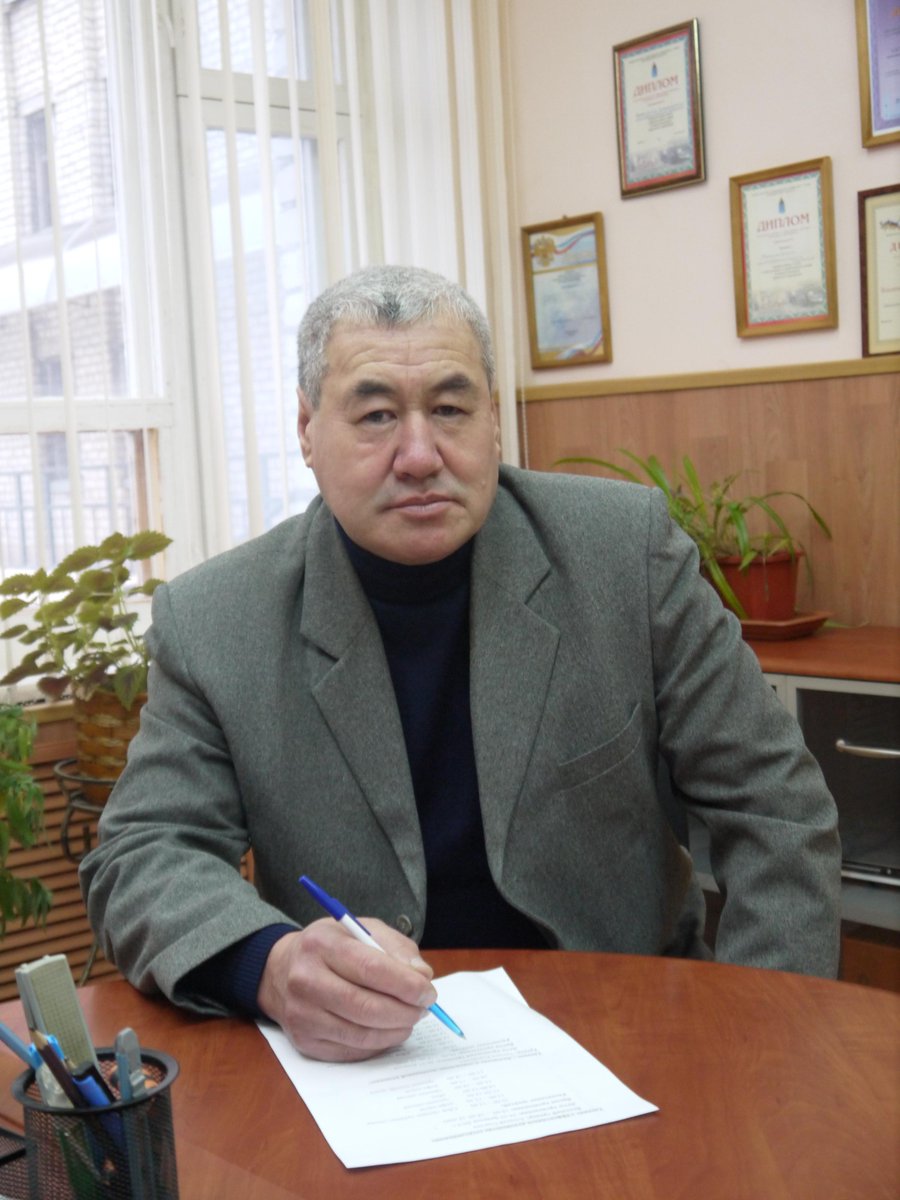 dominter1's tweet image. #деньсоцработника  Днышев Джумабек - начальник котельной ГКСУСО АО " Наримановский ПНИ". Всех с праздником!