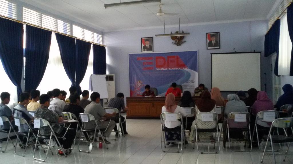 dfl_15's tweet photo. Dan inilah dtik2 plntikan pserta @dfl_15 #DiponegoroFutureLeader http://t.co/5qLJW7CNc7
