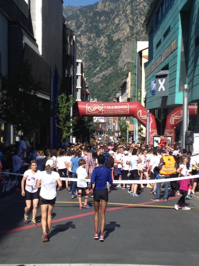 Cursa de les "valentes" #stopcancer <a href="/assandca/">Assandca</a> <a href="/DonesAndorra/">Associacio Dones And</a> #andorra