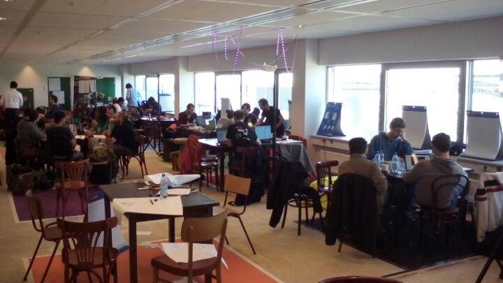 ArthurTolsma's tweet image. Mooie #zondagochtendactiviteit: pitchtraining geven bij hackathon van @Schiphol #hackandfly