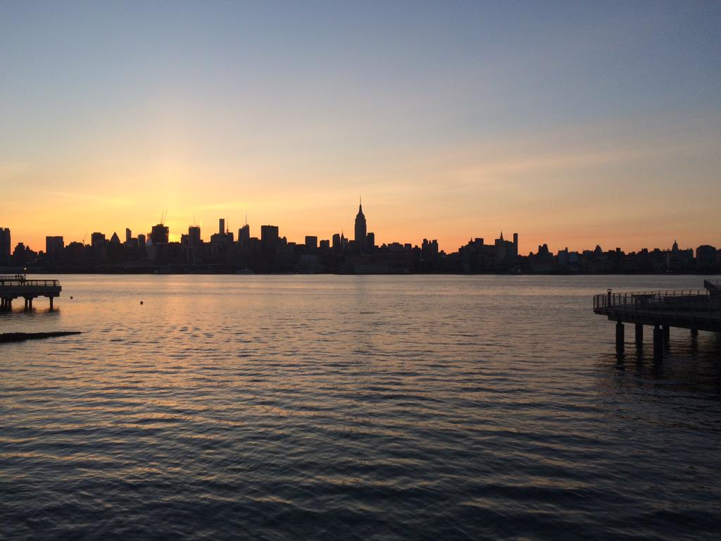 The day is yours. You just have to wake up and take it. #Sunrise #TouristPhotoOfTheDay #HudsonRiverViews #Hoboken