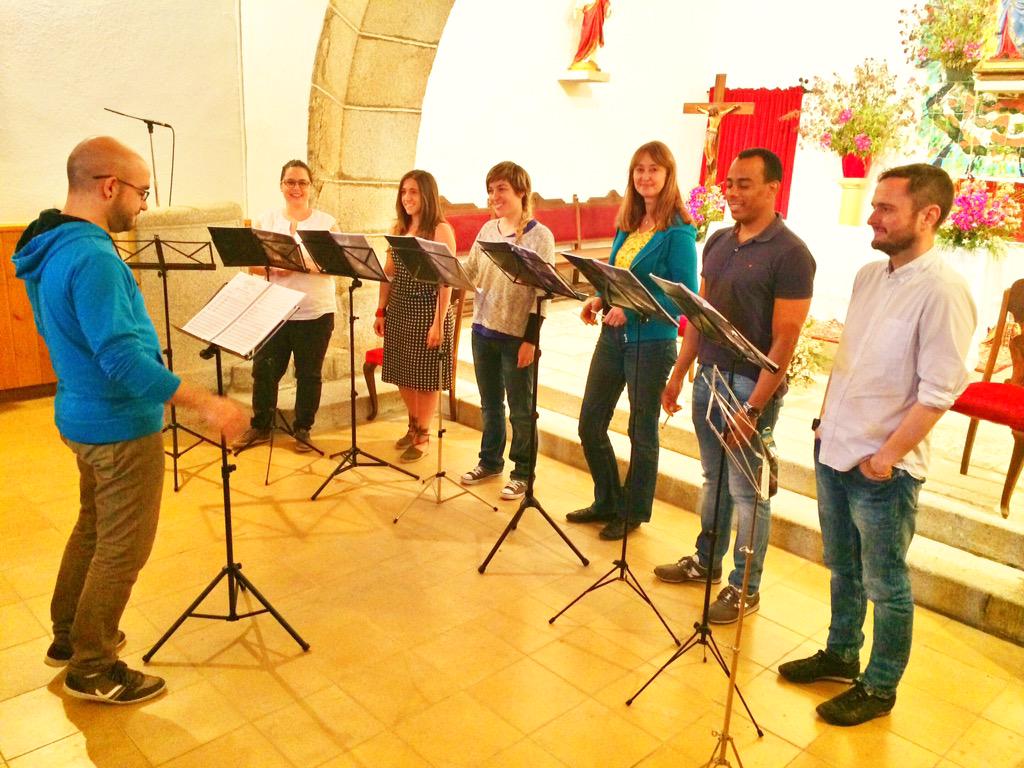 CapellaIberica's tweet photo. Continuamos con nuestras jornadas de grabación! Últimas horas! Ya está casi!!! http://t.co/mxJqHzVucK