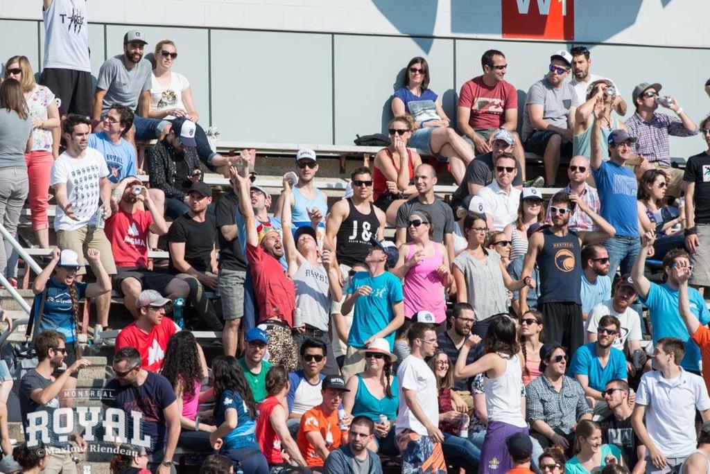 MontrealRoyal's tweet photo. 4 digits crowd!! 1000 people, including many kids, enjoyed yesterday's game vs @ROC_Dragons at P.-Molson @theAUDL http://t.co/2iEetNFDEJ