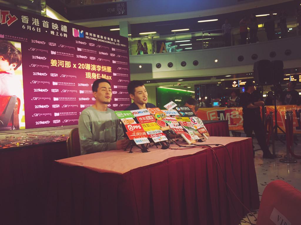 Kahee_TT's tweet photo. @RUN_SKY 잘 도착하신 것 같아요ㅠㅜ 저도 이제 막 도착했어요ㅠㅜ 이번에 정말 감사합니다ㅠㅜㅜ 또 만나요ㅜㅜㅜ http://t.co/k7kN9DslKd