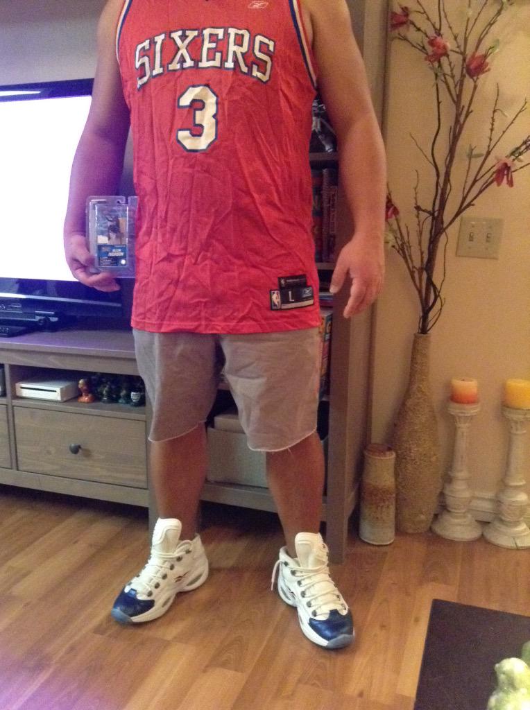 Happy Birthday, Allen Iverson! Favorite athlete of all time. 