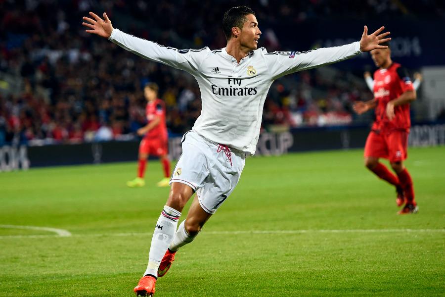 Duels__Football's tweet photo. Qui est le meilleur joueur du monde ?

RT : MESSI
FAV: RONALDO http://t.co/lHi5WgKfzP