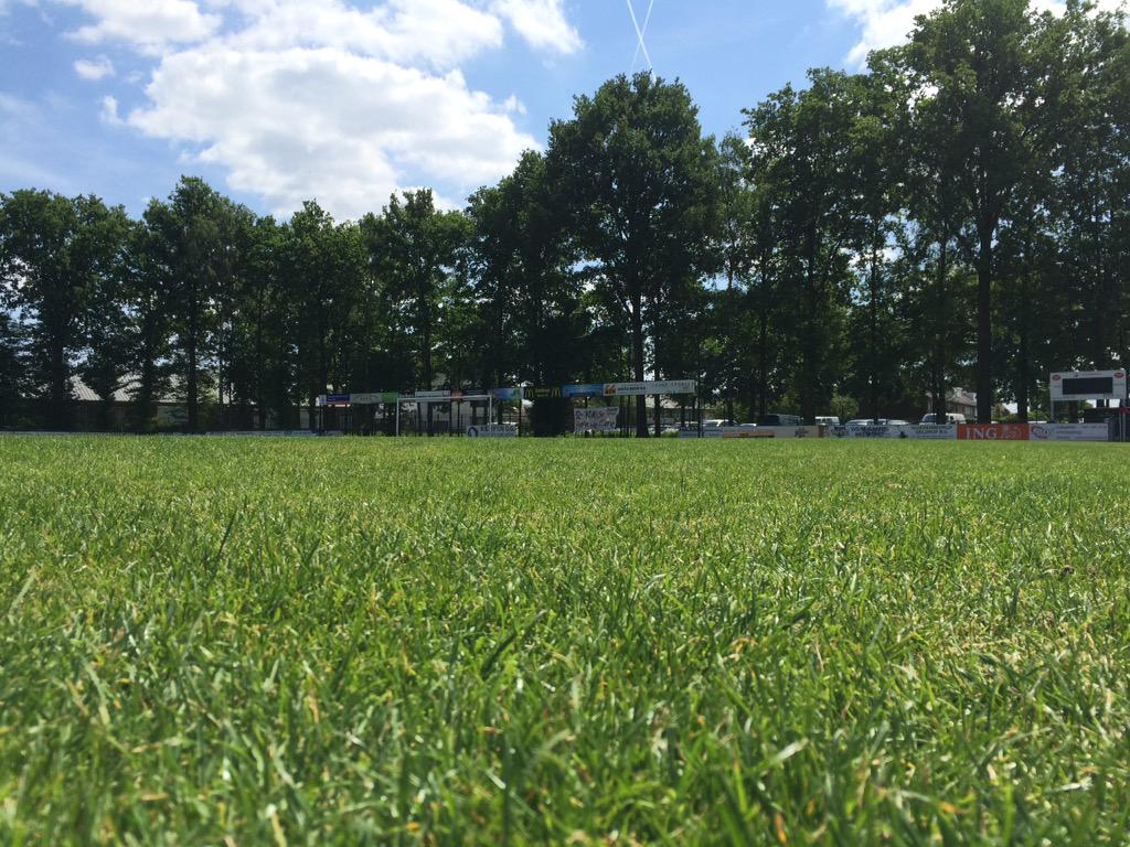 Het veld is klaar voor een mooie pot voetbal!