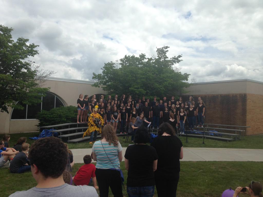 QCHSPantherPack's tweet photo. Our @QCHSCHOIR performing at the #forddrive fundraiser at the freshman center! #qcsd http://t.co/dT6bnuXLQt