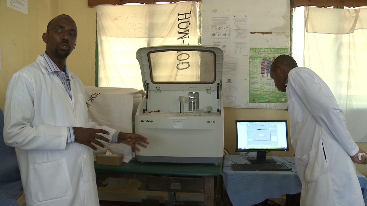 KenyaGovernors's tweet photo. #DevolvedHealth Biochem analysis equipment serves 5 patients & analyse 36 tests at a go in Wajir Referral Hosp. http://t.co/t9wQDDVSbb