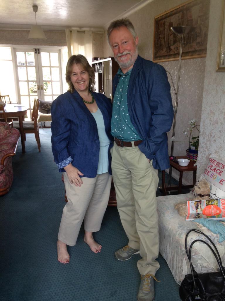 Kaitlin_Cusack's tweet photo. Worst has happened, my parents now coordinate! #NotInPublic #ModelPose #MumKeepingDadInCheck @swcusack @CusackSandie http://t.co/Ff2KobzXKz