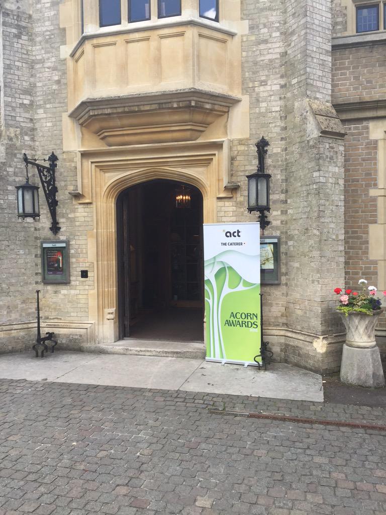 act_clean's tweet photo. Fabulous weather and great 'Acorn' company @FoxhillsSurrey @Caterertweets @DesireeDils @AcornAwards http://t.co/4PVlyHYIN1