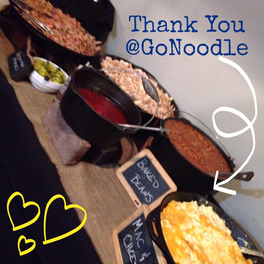 simpsonsupersta's tweet photo. A BIG HUGE thank you to @gonoodle for hosting our luncheon. I'm still dreaming of the mac-n-cheese #nashteacherbash http://t.co/XP2QlY40KZ