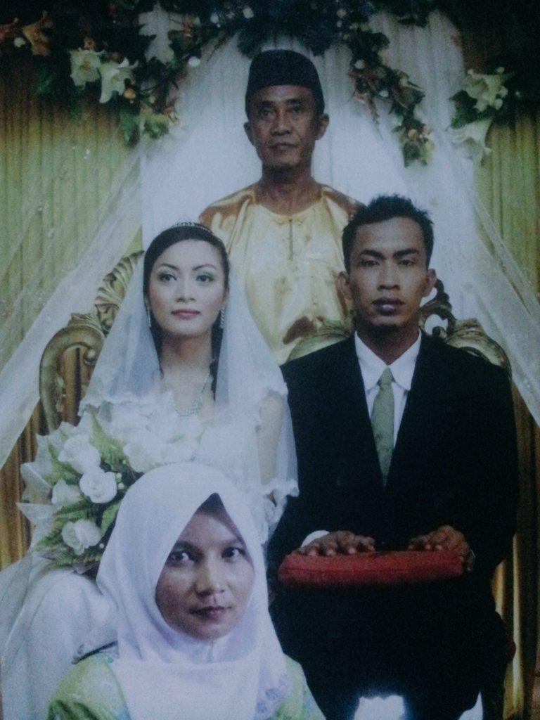 zuhaima89's tweet image. 6st June,Alhamdulillah gnp 8thn..TQ ya Allah,panjangkan JODOH kami.Bt Suami,slmt ulang thn p&apos;kawenan cinta kita..143