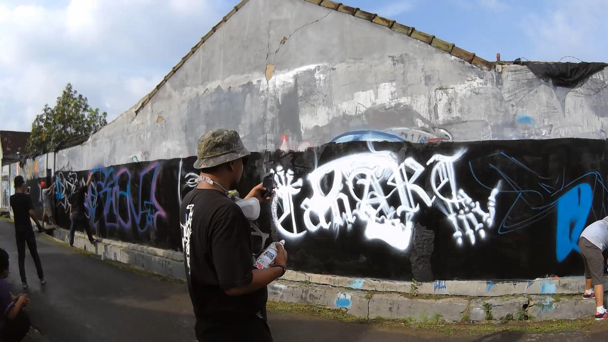 sinsins ./ tweet media