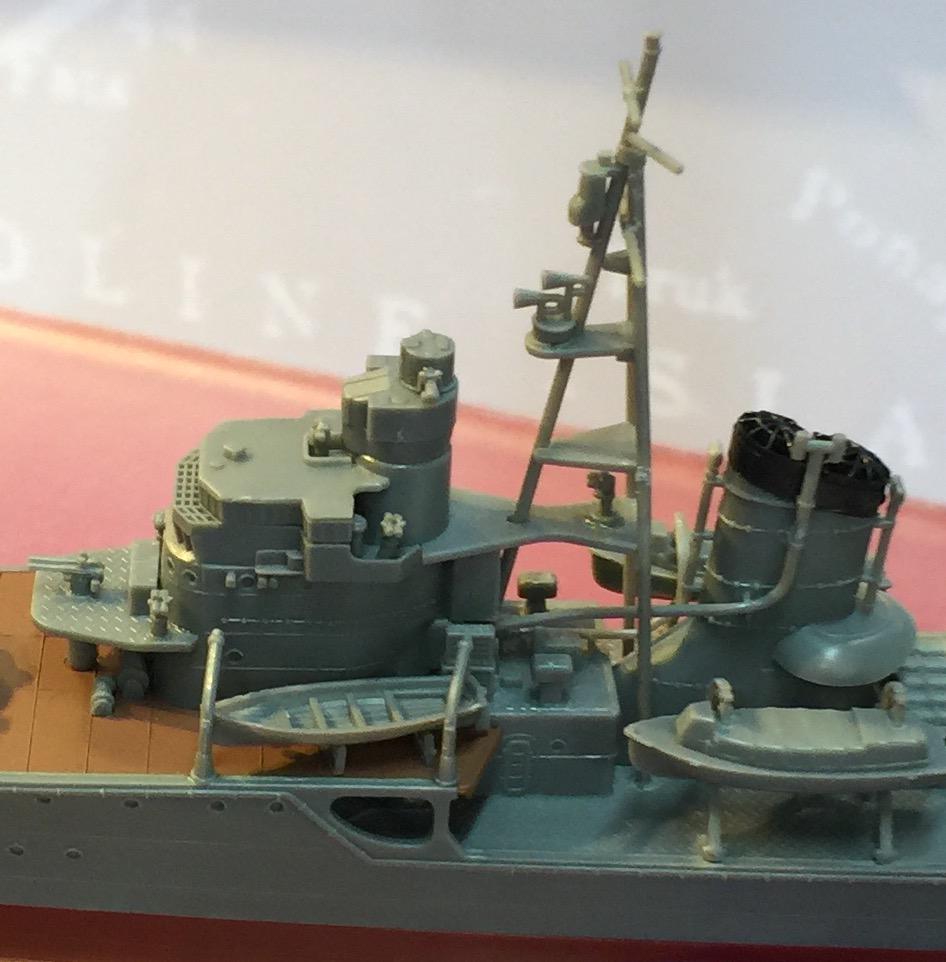 yodobashi's tweet photo. マックス島風 と言いつつハセガワ製らしい。1/350とはいえ8500円はどうだろう��。リノリウムを塗らないで済むのは嬉しいけどなぁ、羅針艦橋ももう少し頑張れたんじゃないかなぁ… http://t.co/5iI4u10Ku8