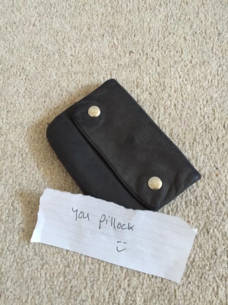 DeepaBamrah's tweet photo. Lost my purse @ #Altrinchamretailpark thankyou #goodsamaritan for finding my house and dropping it off #youpillock :) http://t.co/FwDzNMZZGo